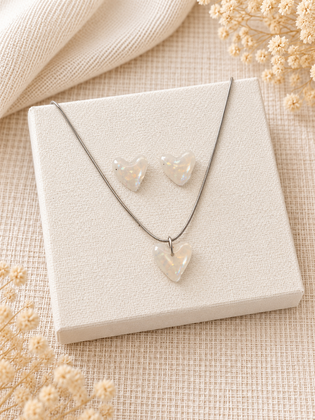 Stone | Brincos e Colar  Coração Opal