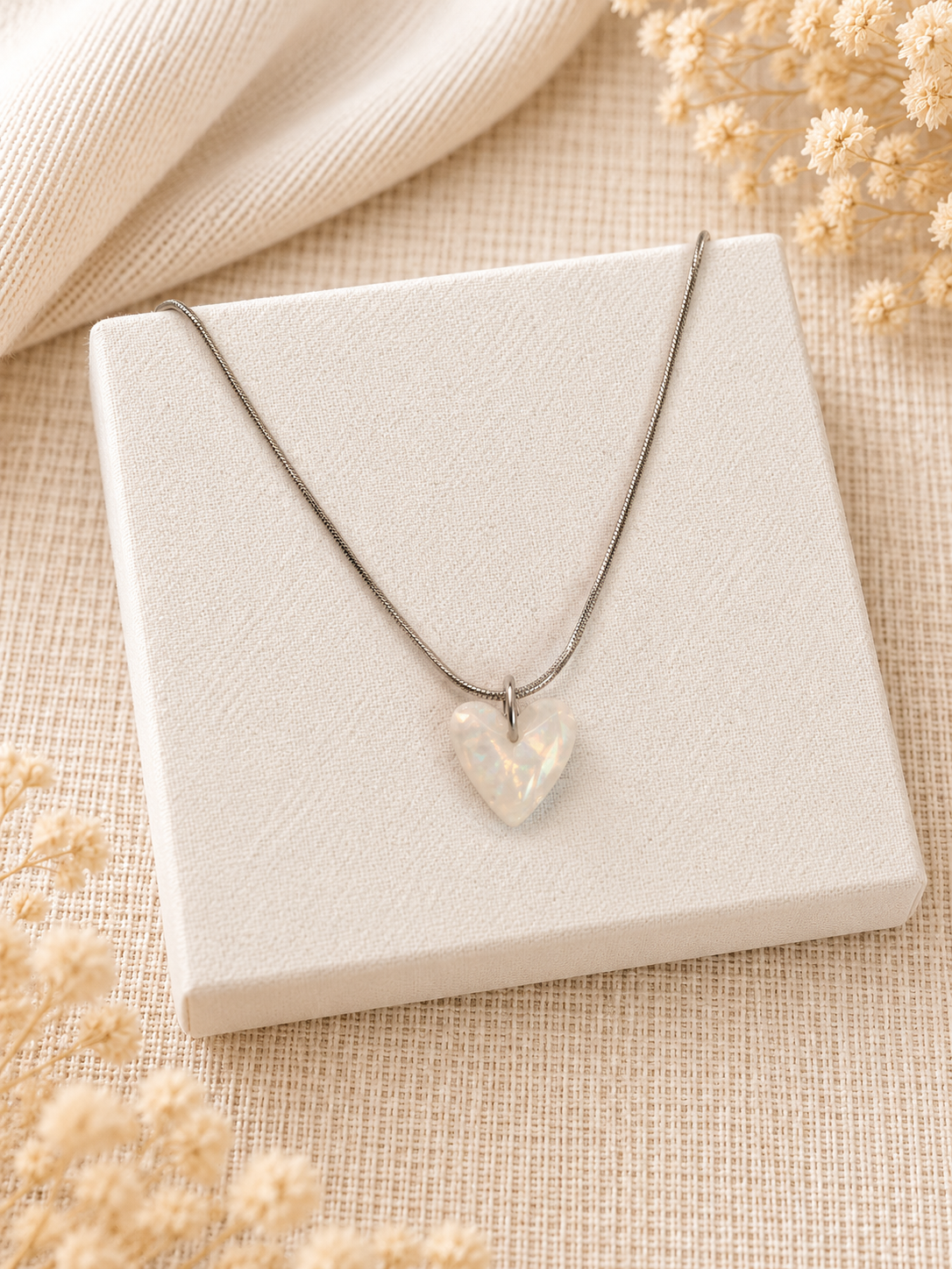 Stone | Brincos e Colar  Coração Opal